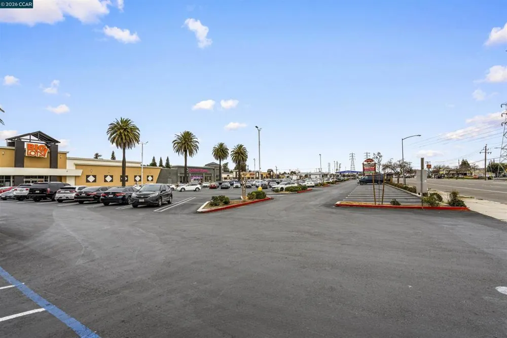 953 Arneis Ave Manteca, CA 95337