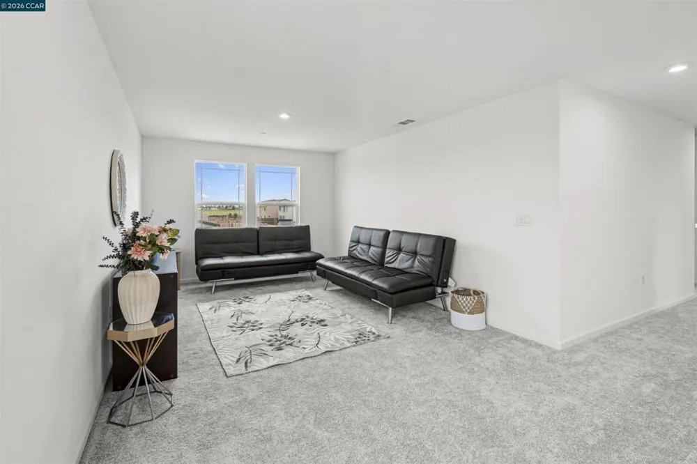 953 Arneis Ave Manteca, CA 95337