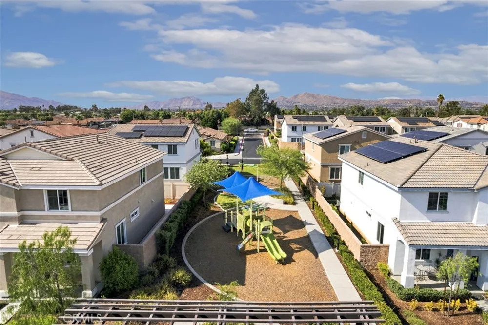 24914 Gossamer Court Moreno Valley, CA 92553