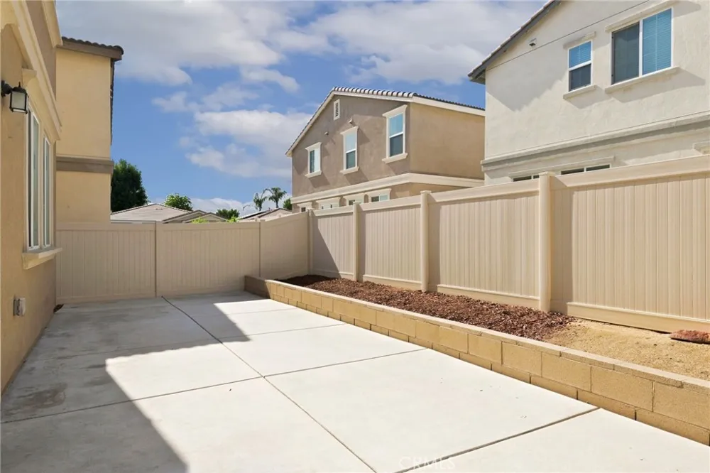 24914 Gossamer Court Moreno Valley, CA 92553
