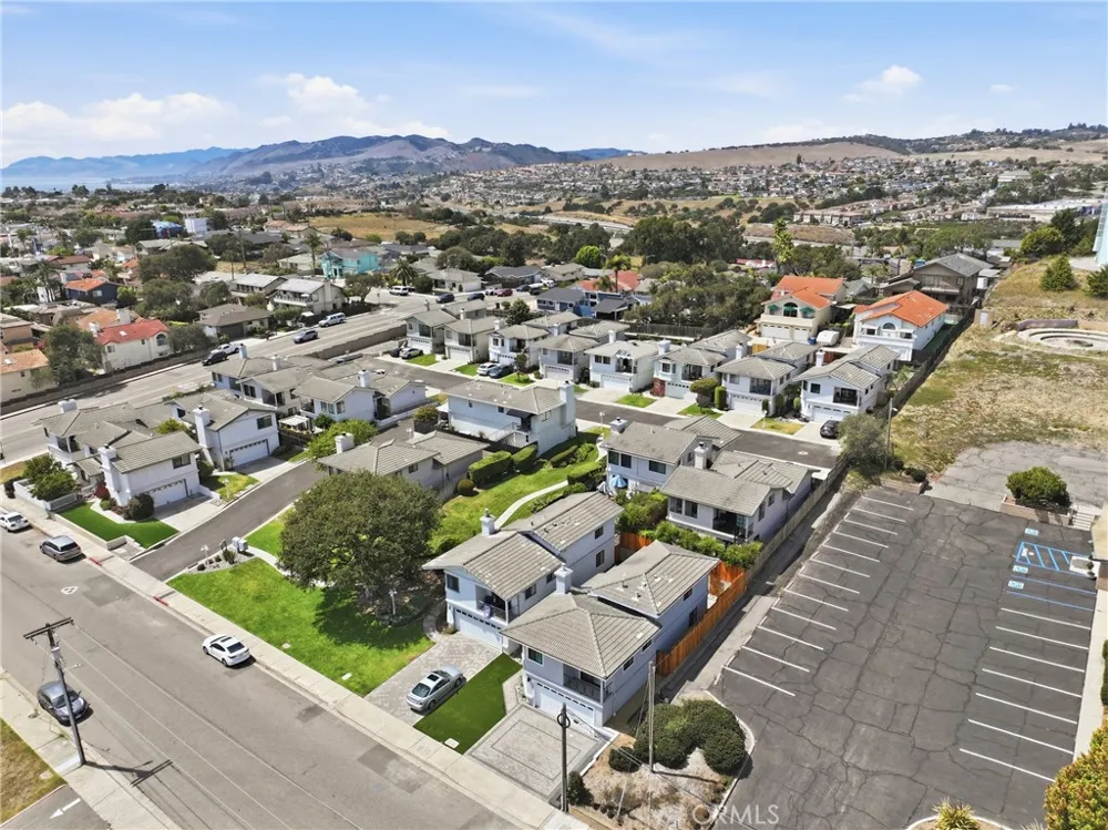 1899 Newport Avenue Grover Beach, CA 93433