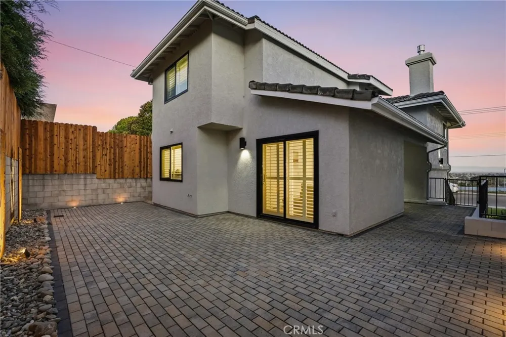 1899 Newport Avenue Grover Beach, CA 93433