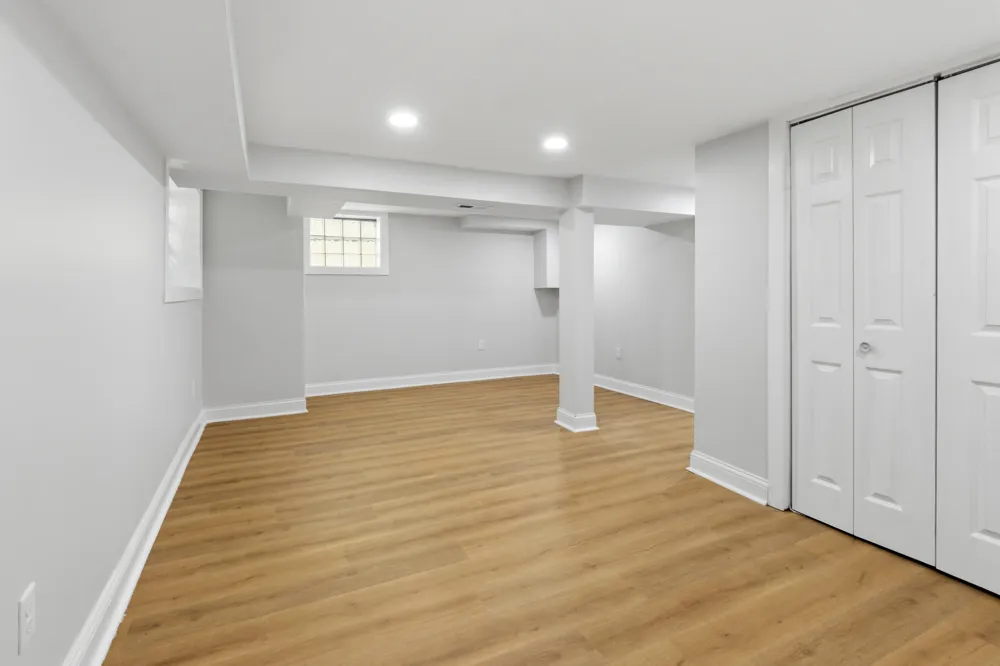 1560 Mckinley Street Gary, IN 46404