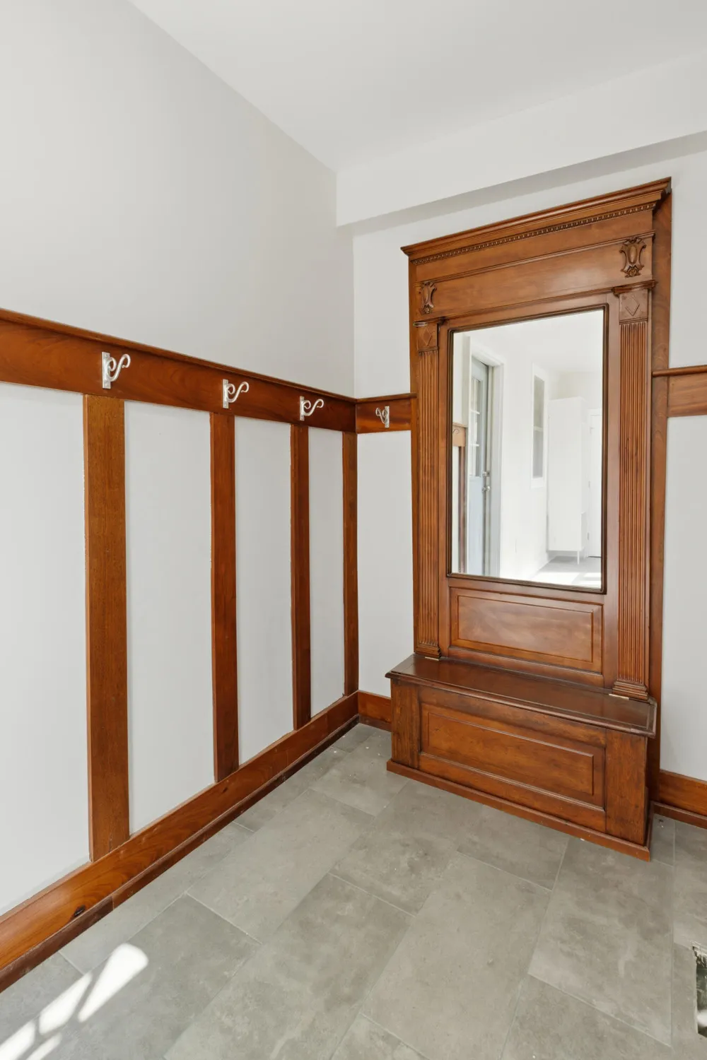 1560 Mckinley Street Gary, IN 46404