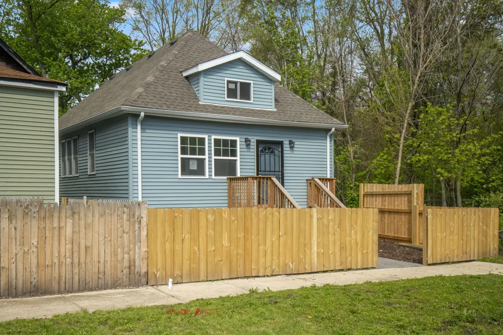1560 Mckinley Street Gary, IN 46404