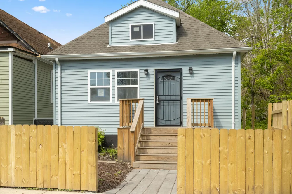 1560 Mckinley Street Gary, IN 46404