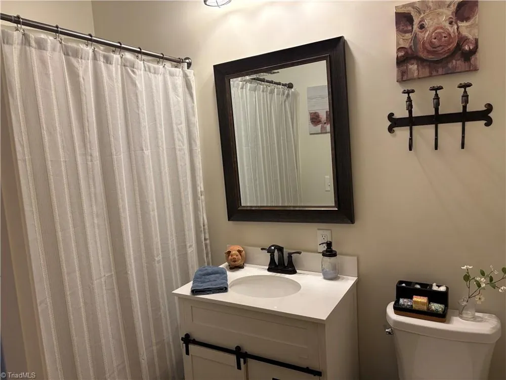 910 Hanks Street Traphill, NC 28685