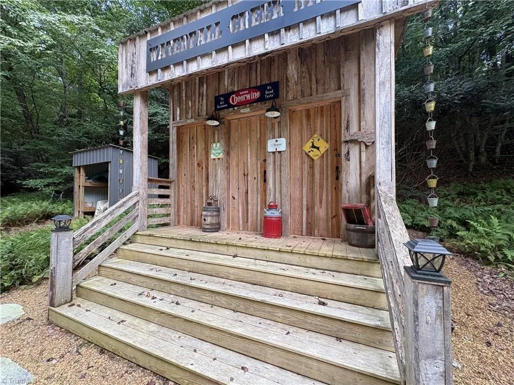 910 Hanks Street Traphill, NC 28685