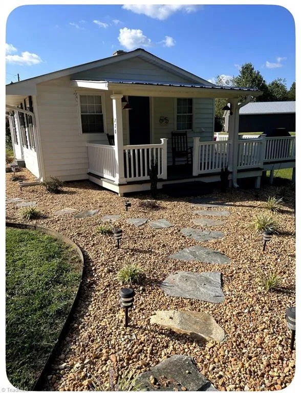 910 Hanks Street Traphill, NC 28685