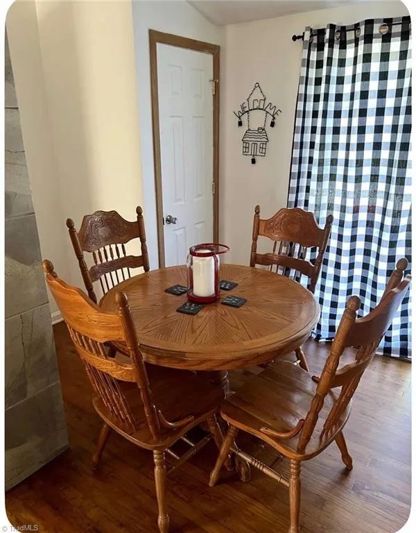 910 Hanks Street Traphill, NC 28685