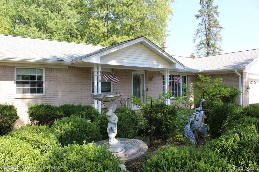 6258 Meadowwood Lane Grand Blanc Charter Township, MI 48439