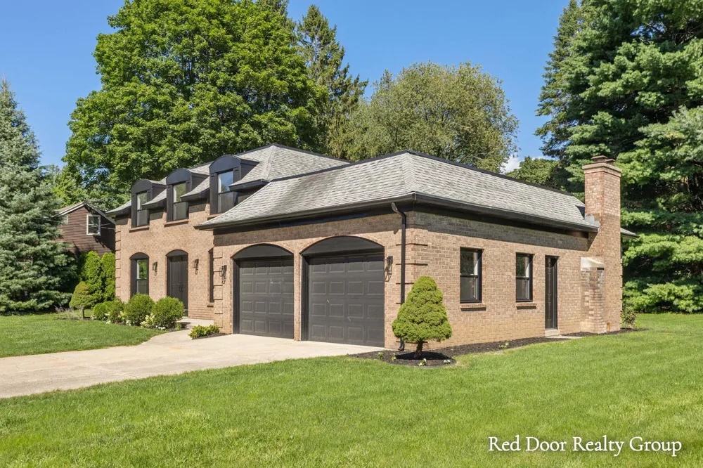 578 Arrowhead Avenue SE Grand Rapids Charter Township, MI 49546