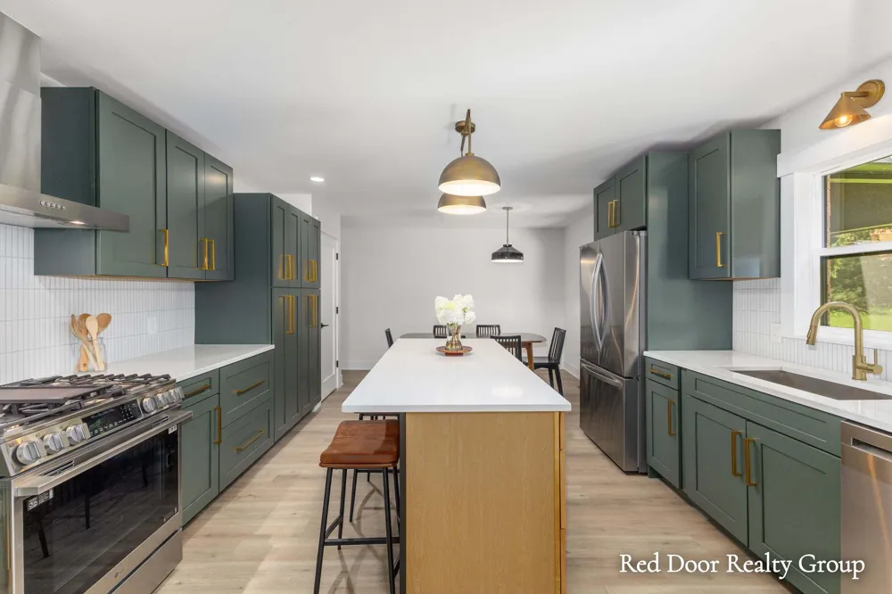 578 Arrowhead Avenue SE Grand Rapids Charter Township, MI 49546