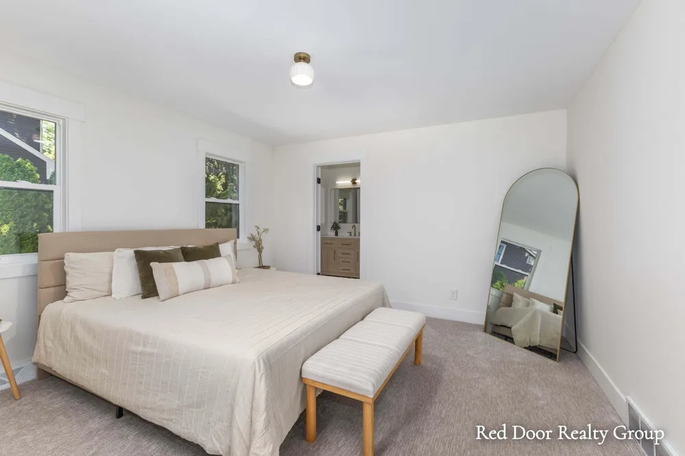 578 Arrowhead Avenue SE Grand Rapids Charter Township, MI 49546