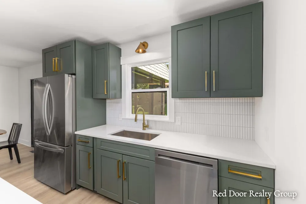 578 Arrowhead Avenue SE Grand Rapids Charter Township, MI 49546