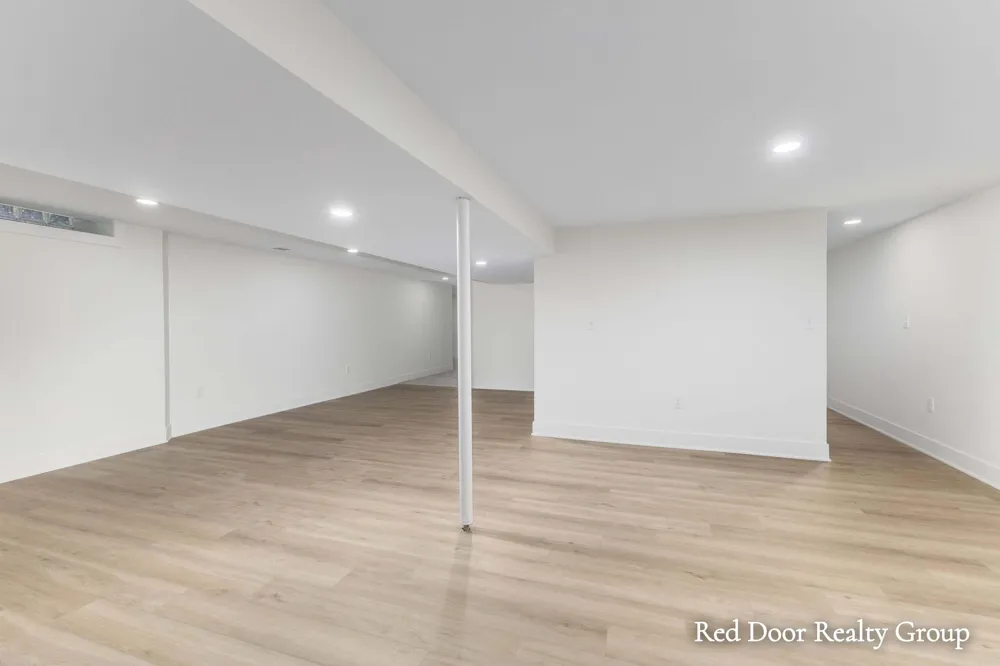 578 Arrowhead Avenue SE Grand Rapids Charter Township, MI 49546