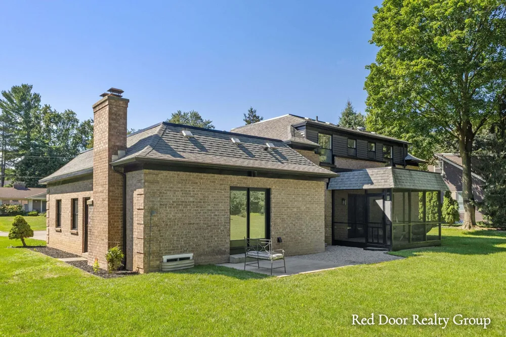 578 Arrowhead Avenue SE Grand Rapids Charter Township, MI 49546
