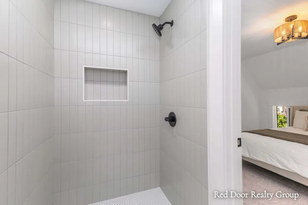 578 Arrowhead Avenue SE Grand Rapids Charter Township, MI 49546