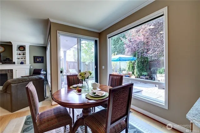 921 274th Way SE Sammamish, WA 98075