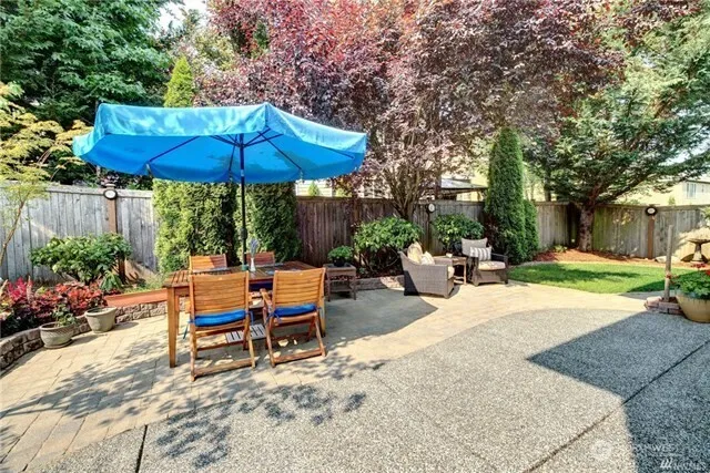 921 274th Way SE Sammamish, WA 98075