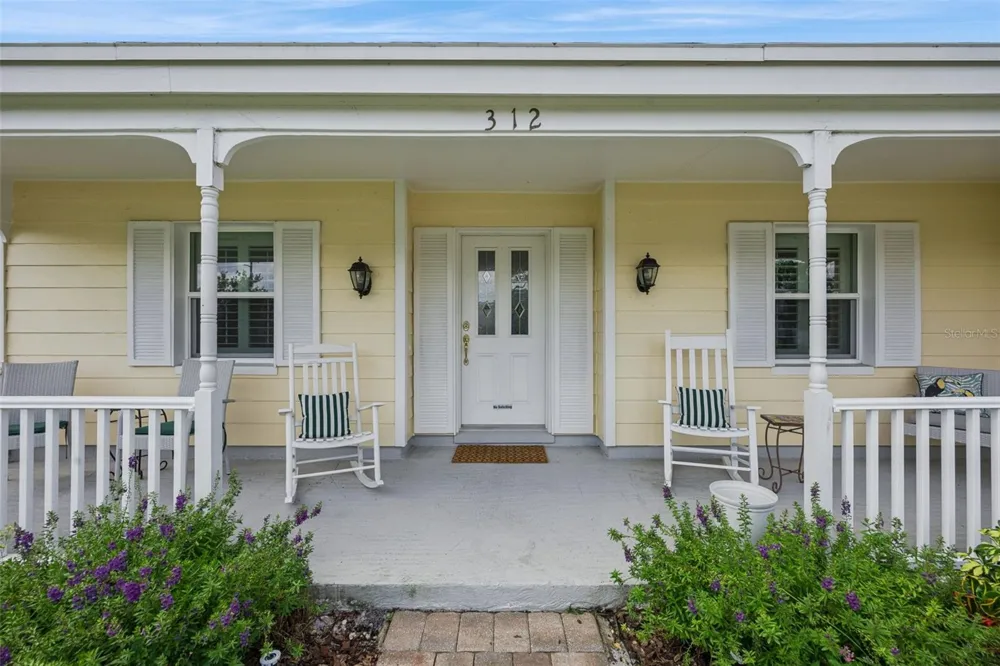 312 OAK HILL DRIVE Altamonte Springs, FL 32701