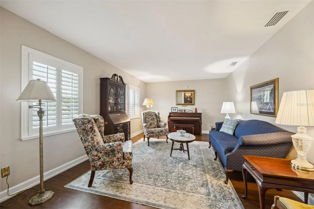 312 OAK HILL DRIVE Altamonte Springs, FL 32701
