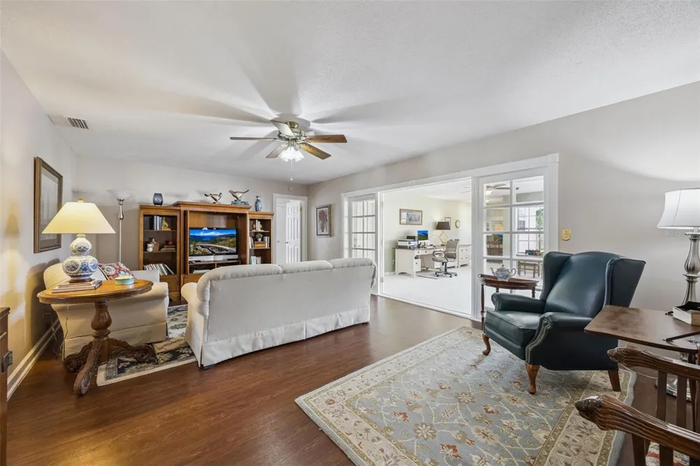 312 OAK HILL DRIVE Altamonte Springs, FL 32701