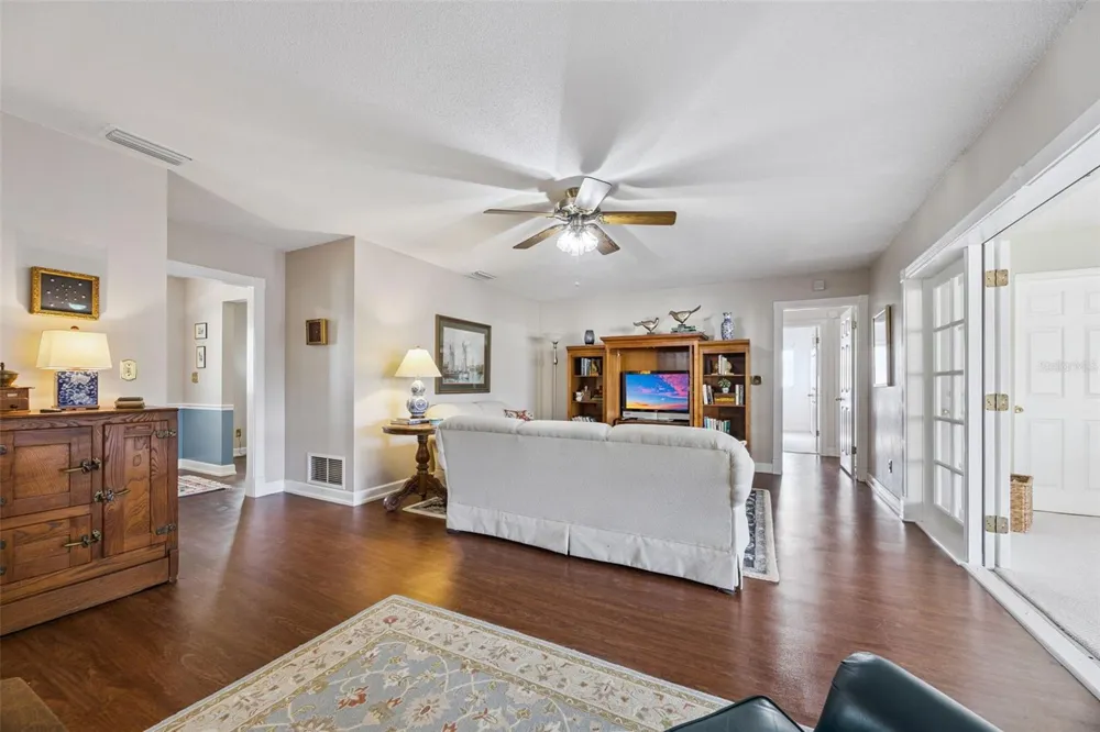 312 OAK HILL DRIVE Altamonte Springs, FL 32701