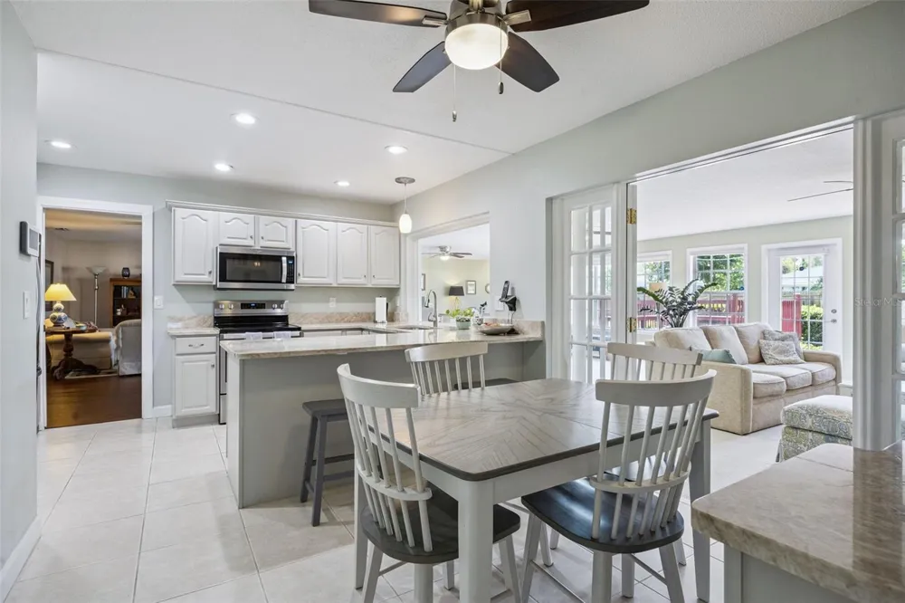 312 OAK HILL DRIVE Altamonte Springs, FL 32701