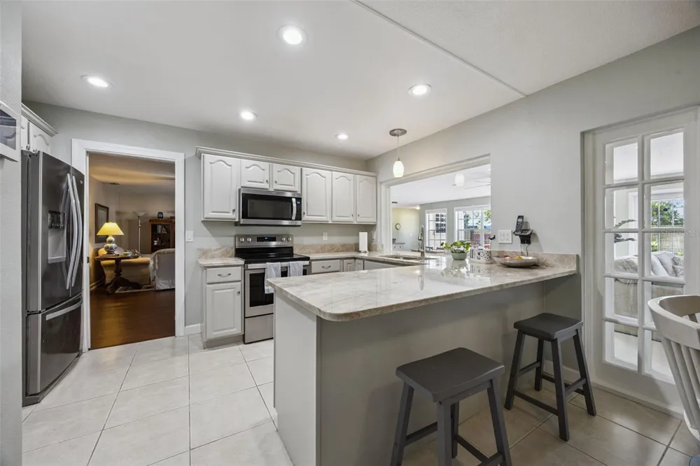 312 OAK HILL DRIVE Altamonte Springs, FL 32701