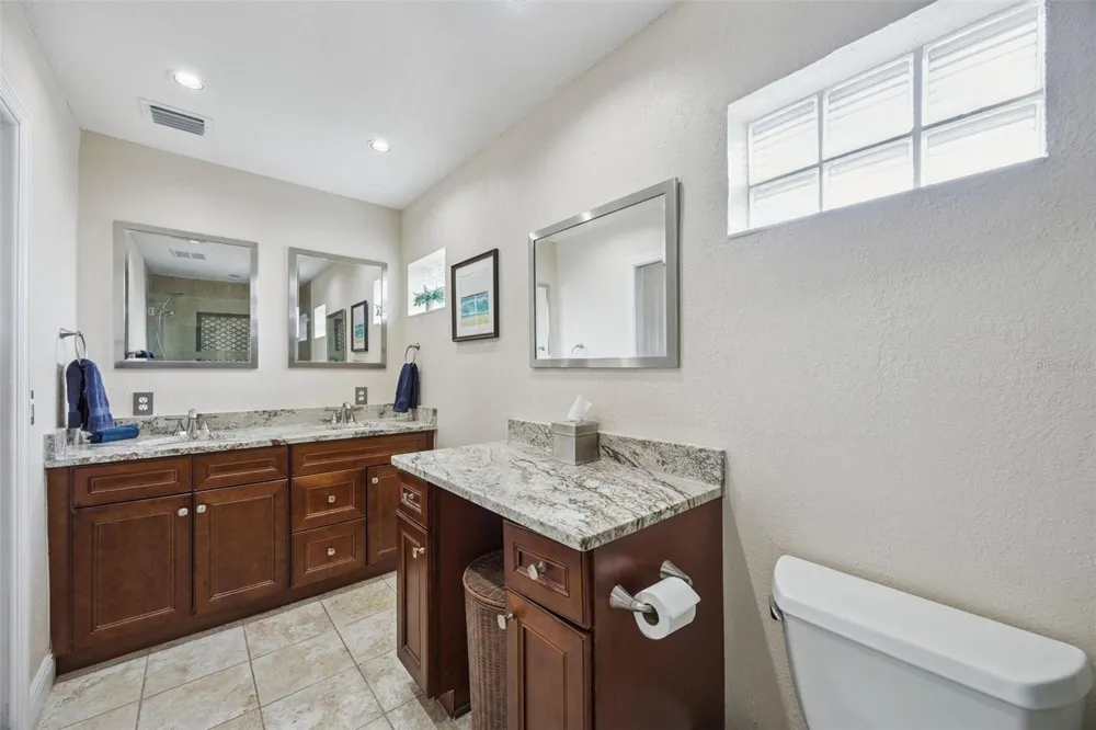 312 OAK HILL DRIVE Altamonte Springs, FL 32701
