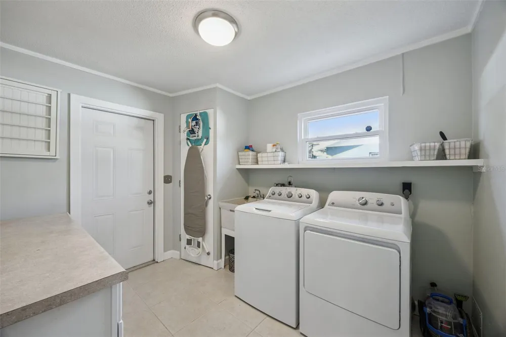 312 OAK HILL DRIVE Altamonte Springs, FL 32701