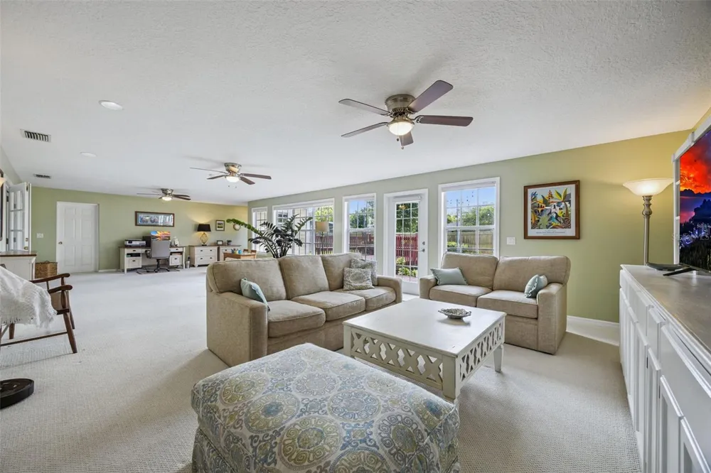 312 OAK HILL DRIVE Altamonte Springs, FL 32701