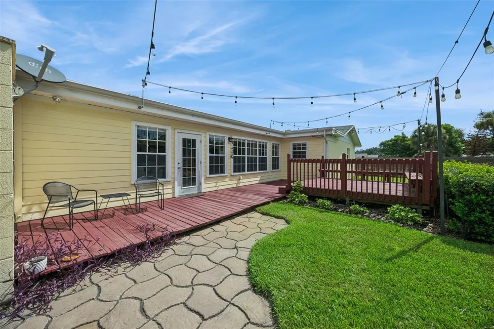 312 OAK HILL DRIVE Altamonte Springs, FL 32701