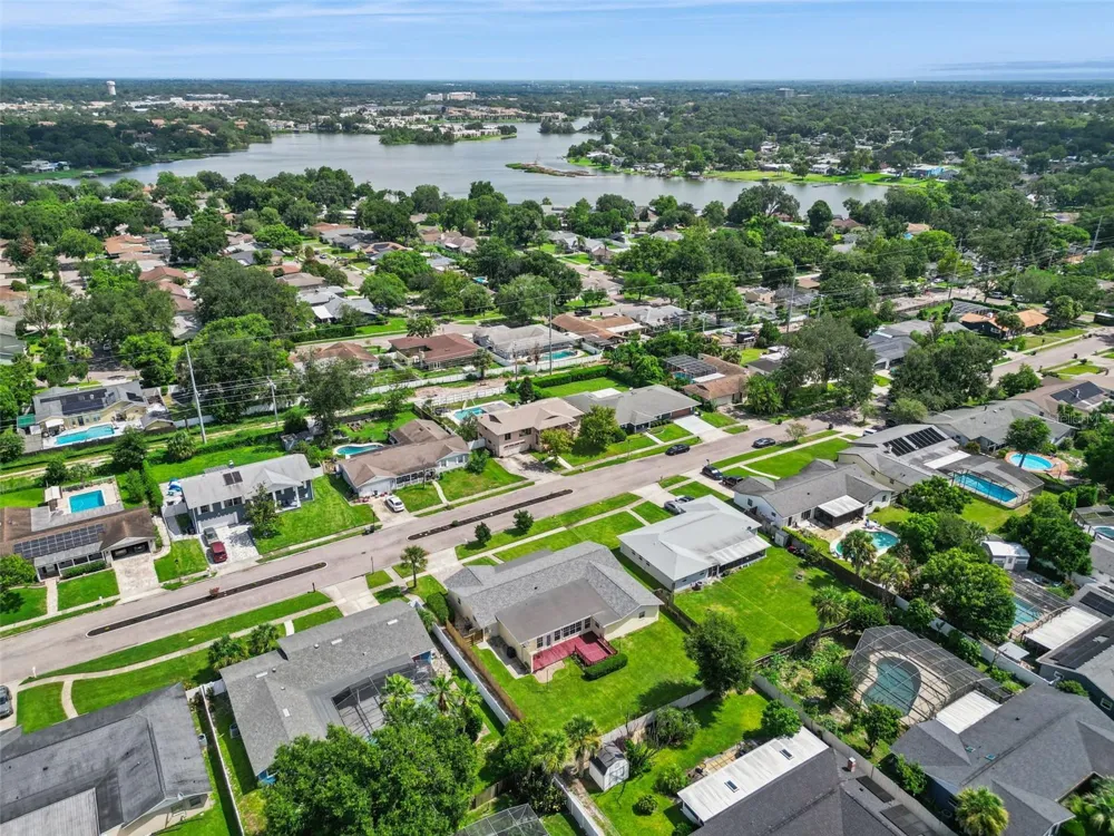 312 OAK HILL DRIVE Altamonte Springs, FL 32701