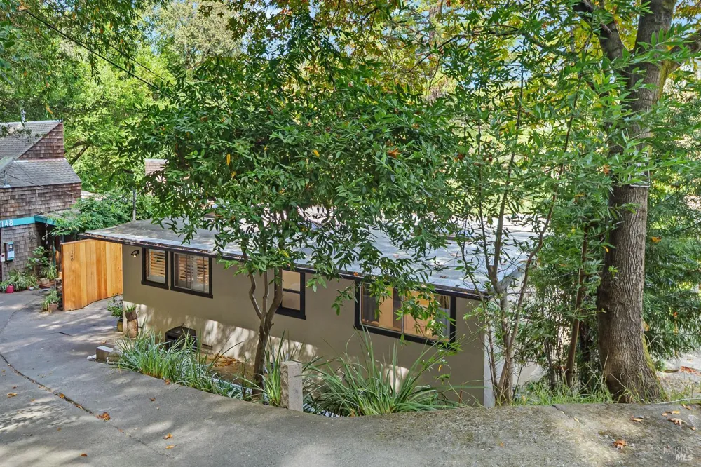 140 Francis Avenue Fairfax, CA 94930