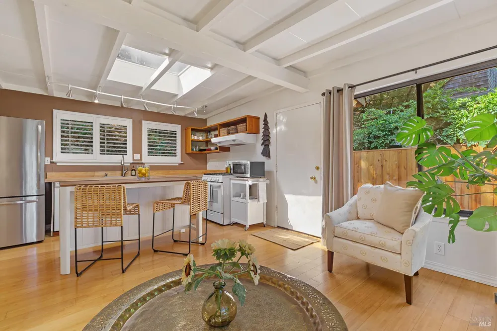 140 Francis Avenue Fairfax, CA 94930