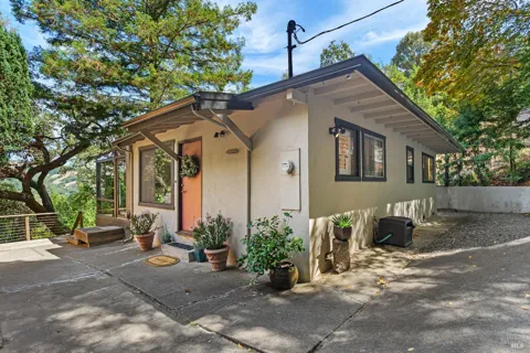 140 Francis Avenue