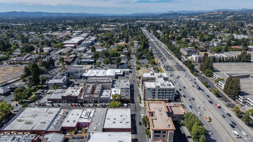 130 4th Street Santa Rosa, CA 95401