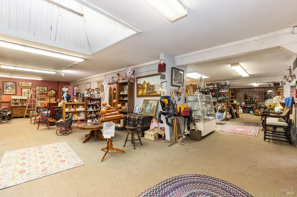 130 4th Street Santa Rosa, CA 95401