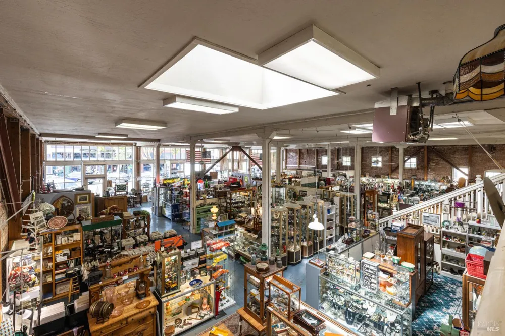 130 4th Street Santa Rosa, CA 95401