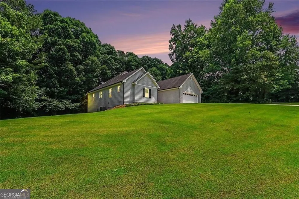 2266 Orion CT Grayson, GA 30017
