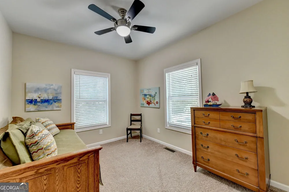 6173 Pine CIR Flowery Branch, GA 30542