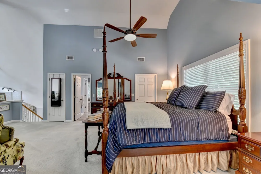 6173 Pine CIR Flowery Branch, GA 30542