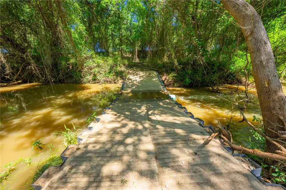 3355 Jim Brite Rd Pleasanton, TX 78064