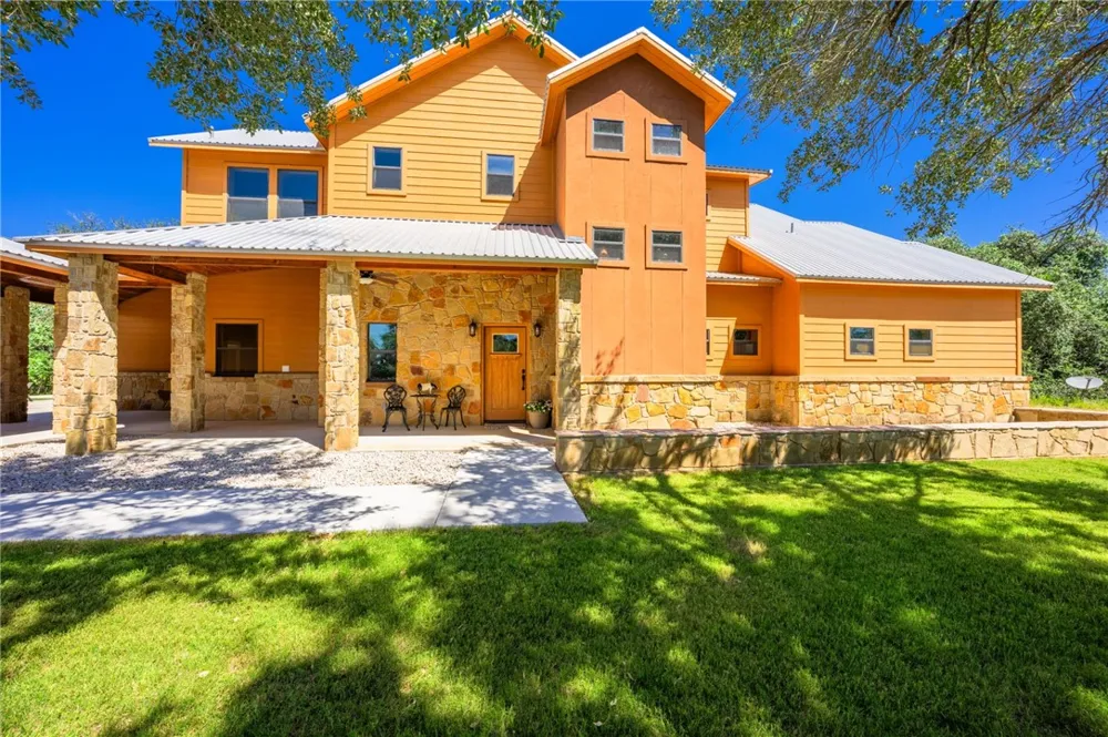 3355 Jim Brite Rd Pleasanton, TX 78064