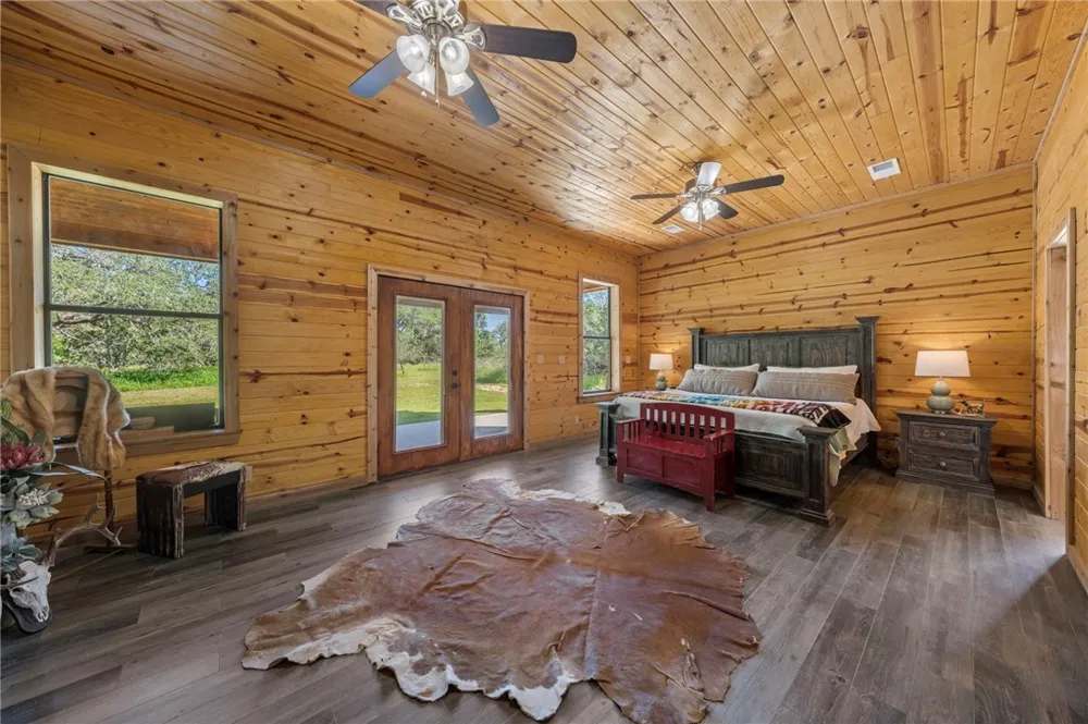 3355 Jim Brite Rd Pleasanton, TX 78064