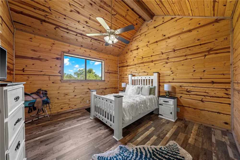 3355 Jim Brite Rd Pleasanton, TX 78064