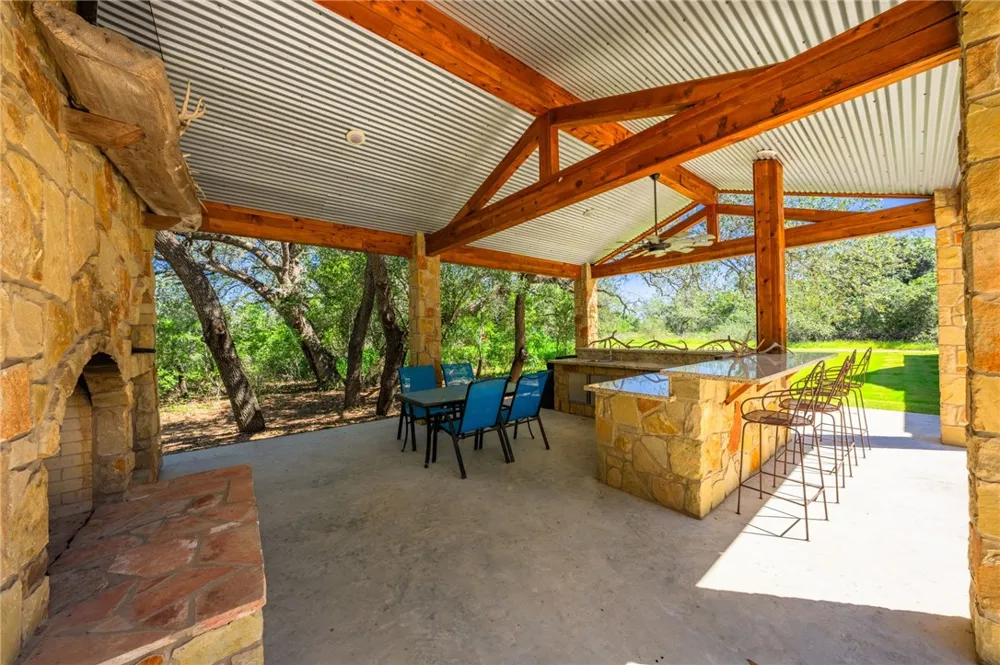 3355 Jim Brite Rd Pleasanton, TX 78064
