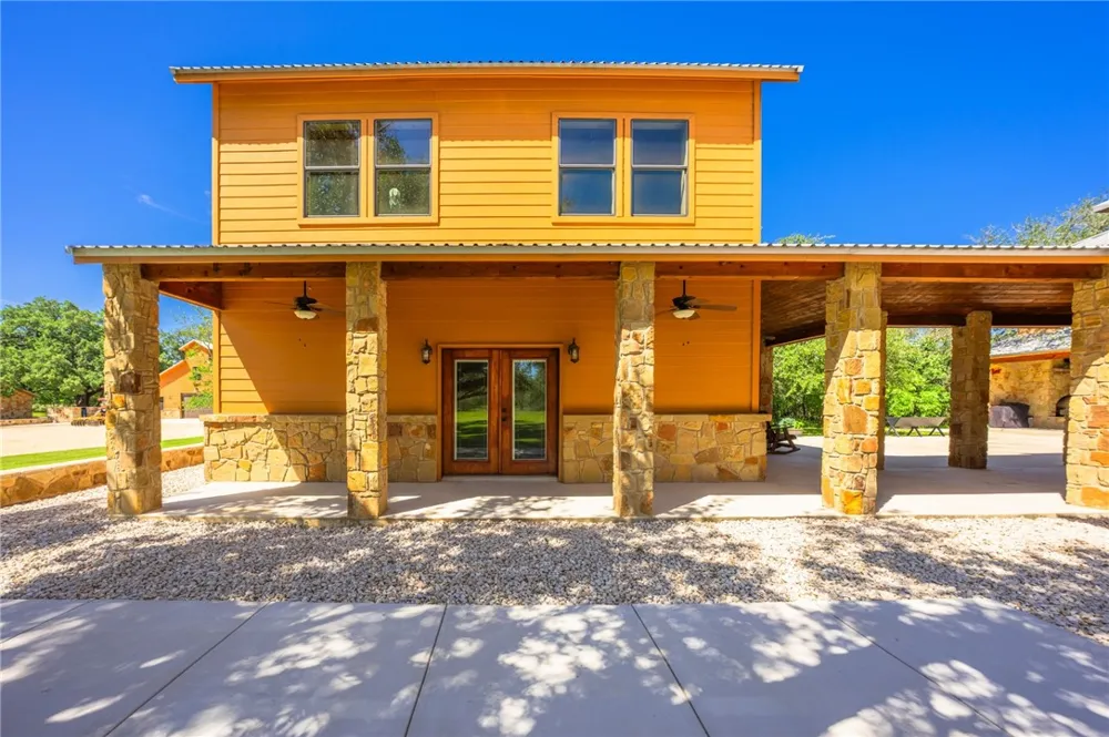 3355 Jim Brite Rd Pleasanton, TX 78064